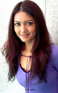 Biodata Bella Saphira